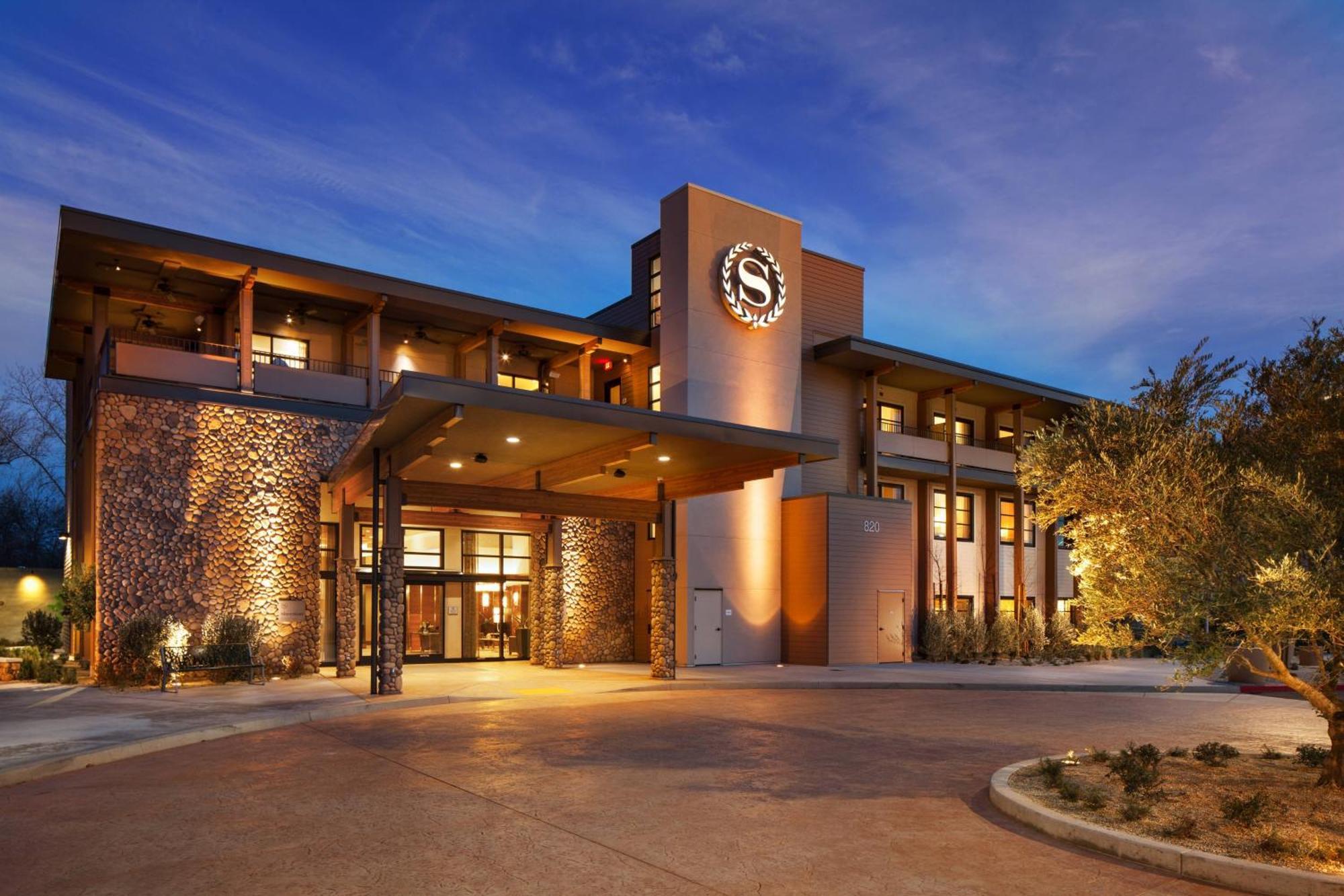 Sheraton Redding Hotel At The Sundial Bridge Dış mekan fotoğraf